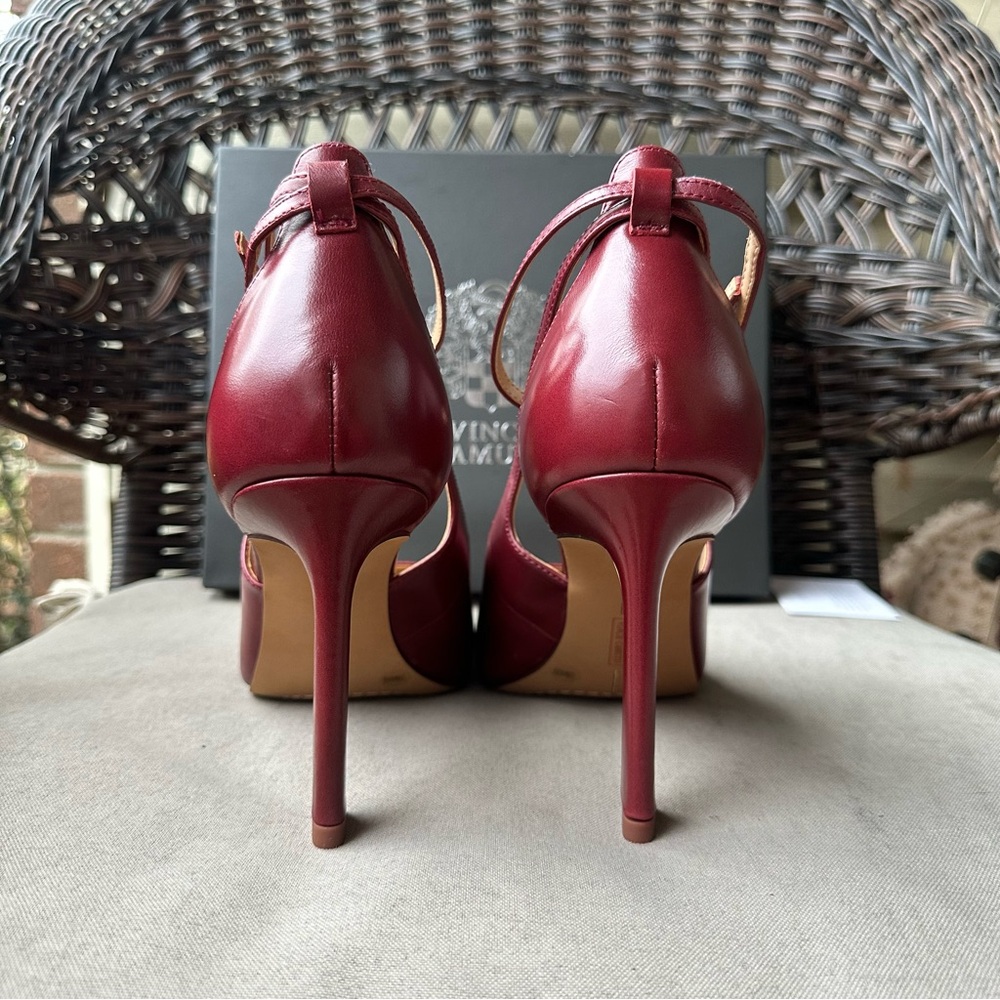 Vince Camuto Sachel Cap Toe Pump 12 - Picture 7 of 16
